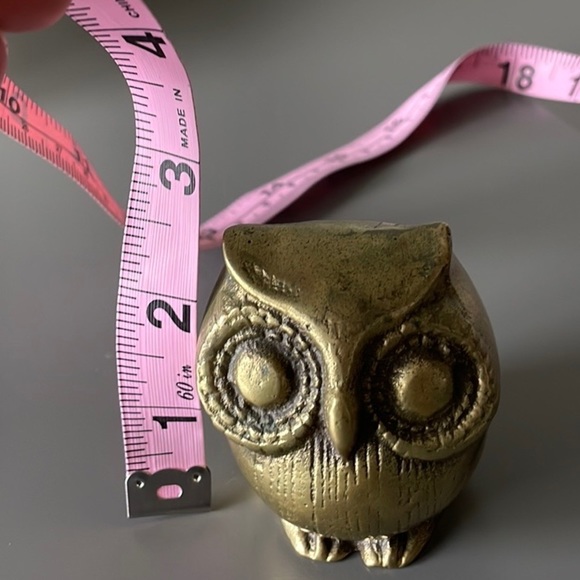 Vintage Small Brass Owl Shelf Decor Paper Weight - Picture 3 of 9